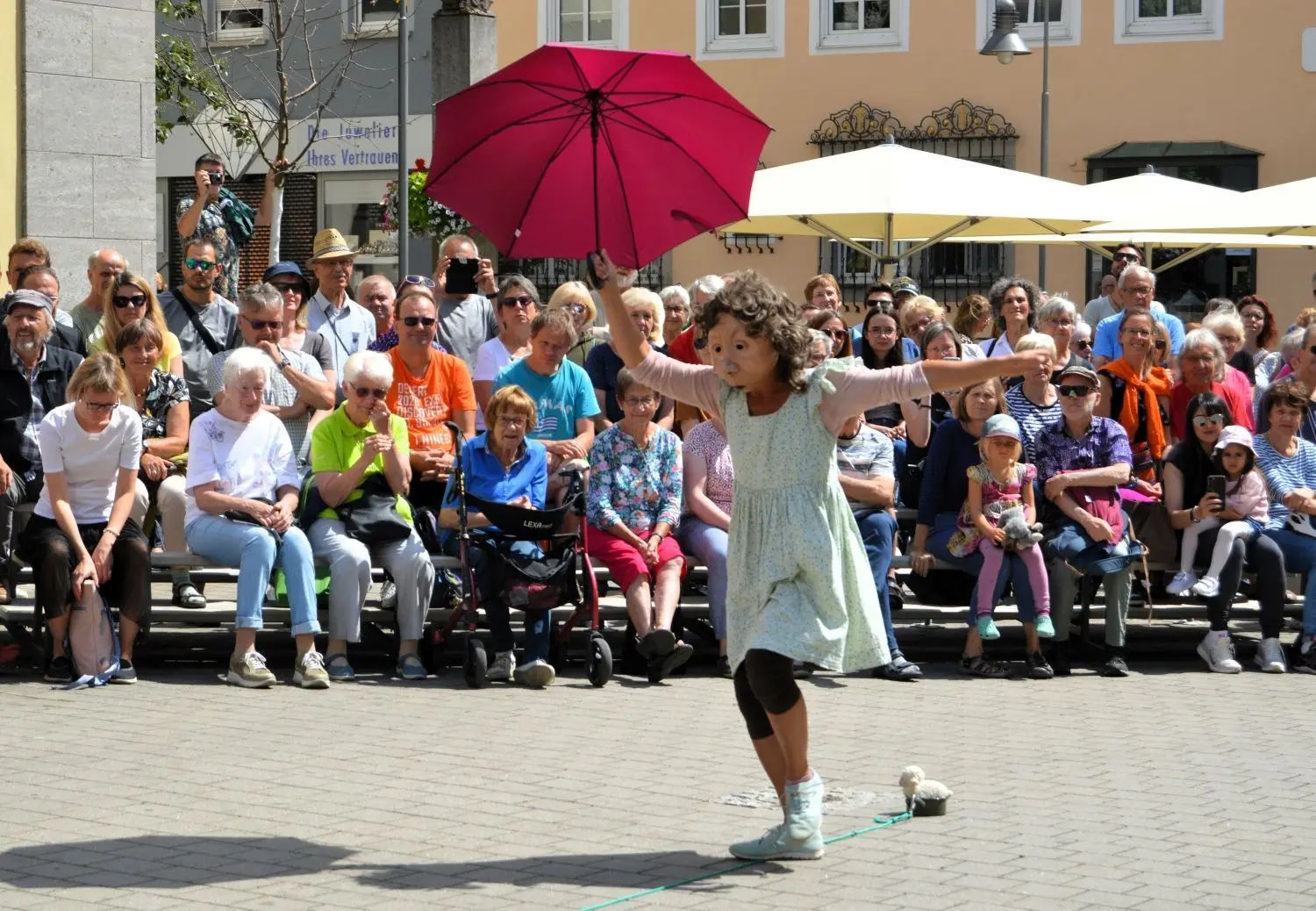 Kuwo 2023 in Crailsheim: Wo Straßentheater, Musik und Magie alle Sinne ...