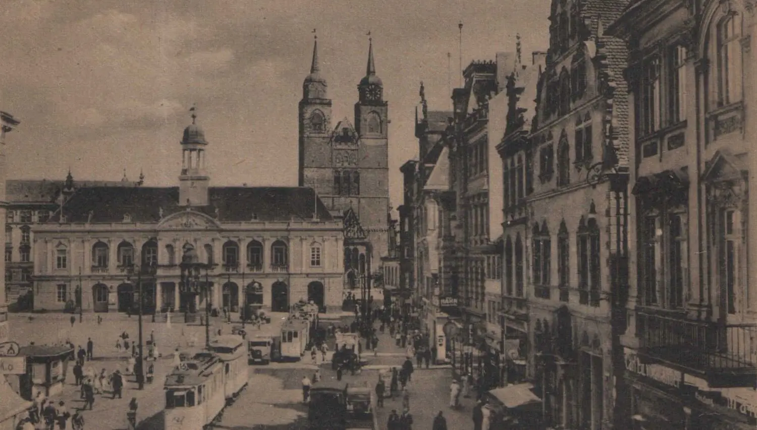 Der Alte Markt und das Rathaus Magdeburgs (historische Ansichtskarte), wo einst Ernst Reuter Oberbürgermeister war. Hier hatte SA-Mann Max Schulze sein Unwesen getrieben.