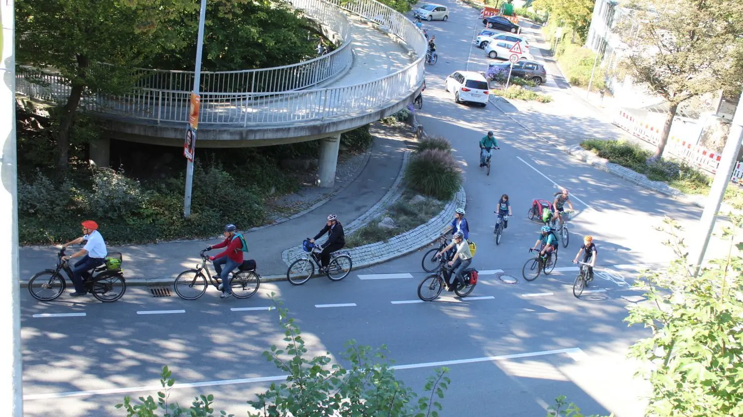 In kleinen Gruppen durften die Radfahrer den Berg in die Oberstadt erklimmen. Der Rundweg führte dann wieder in die Unterstadt.
