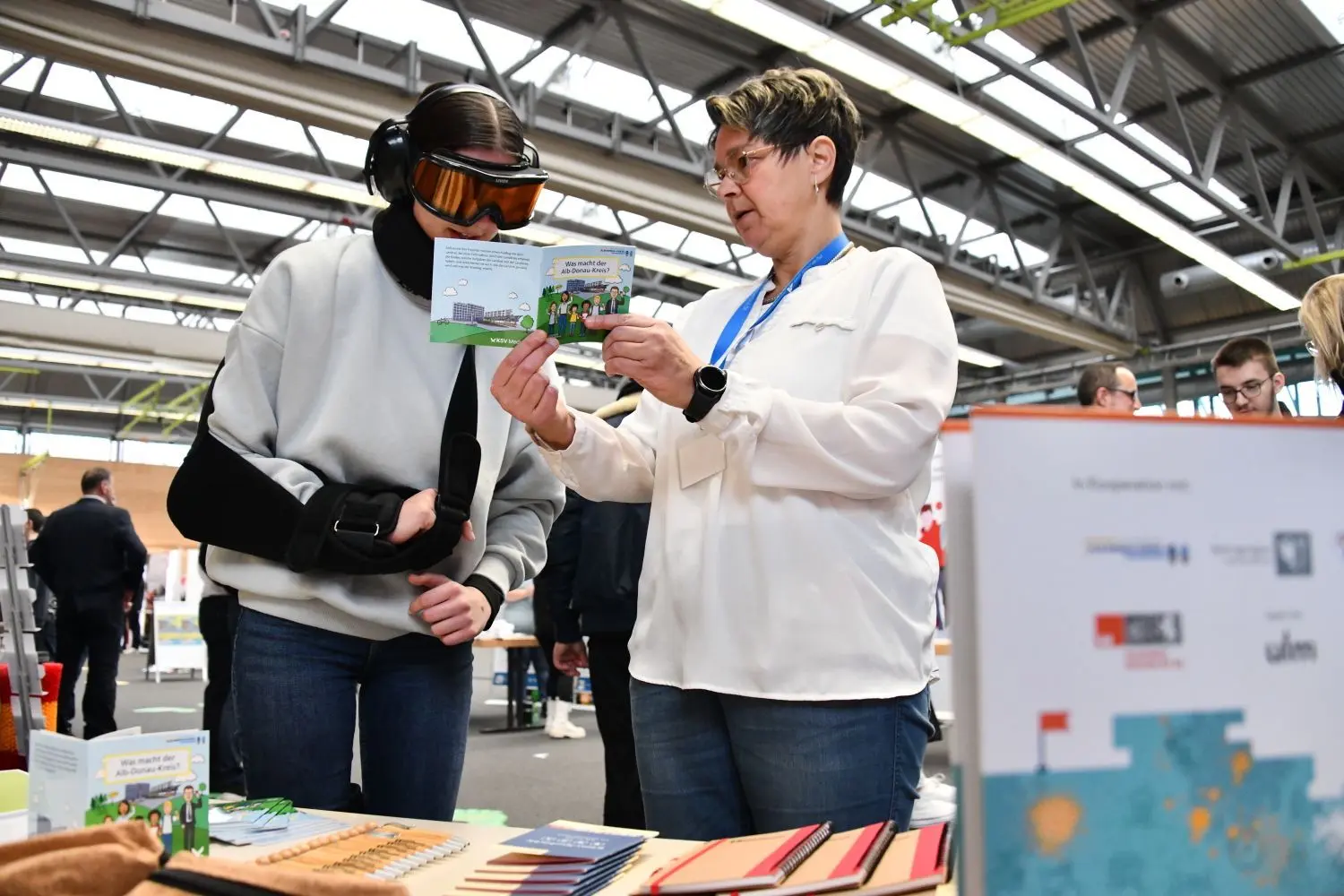 Nach zweijähriger Zwangspause fand am Freitag wieder ein regionaler Ausbildungstag mit Messe in Präsenz statt. Viele Unternehmen teilten dabei eine Sorge: Es fehlt am Nachwuchs.