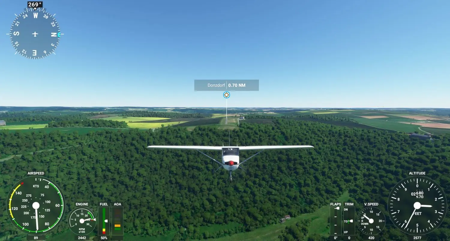 Gelungener Start auf dem Messelberg bei Donzdorf: Jede erdenkliche Perspektive ist in der Simulation möglich, der Pilot hat die Instrumente dennoch immer im Blick.