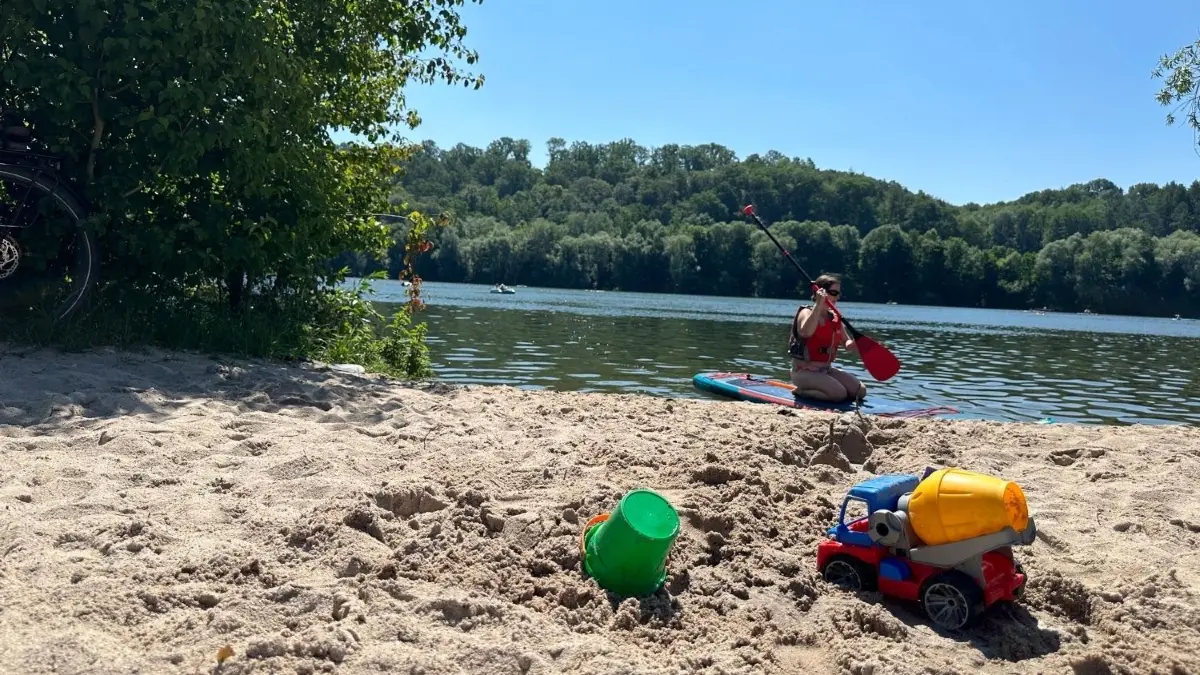 Für Familien, Radfahrer, Stand-up-Paddler und viele andere ist der Baggersee in Kirchentellinsfurt ein beliebtes Ausflugsziel. ⇥
Gastronomie K'Ufer am Baggersee in Kirchentellinsfurt.