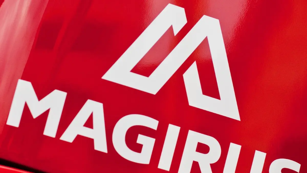 Die Ulmer Magirus GmbH gehört zur CNH Industrial, die wiederum zu Fiat Chrysler gehört.