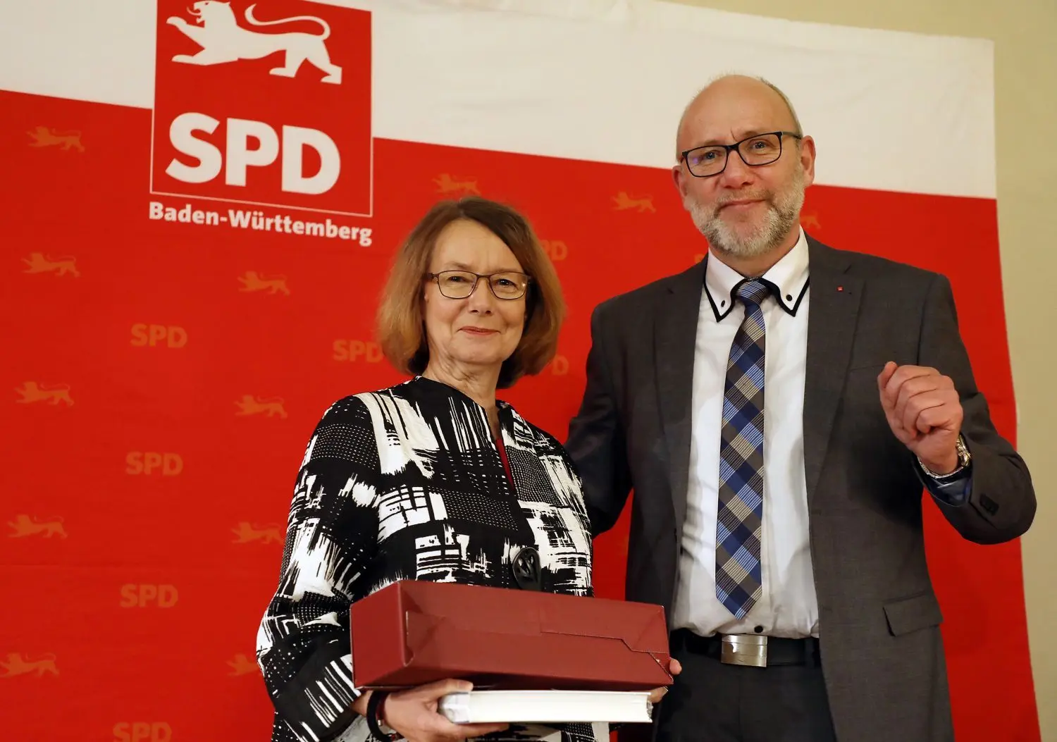Beim SPD Neujahrsempfang in der Haller Hospitalkirche hält Evelyne Gebhardt, Vizepräsidentin im Europäischen Parlament, die Festrede. Nikolaos Sakellariou hält die Begrüßungsrede.⇥