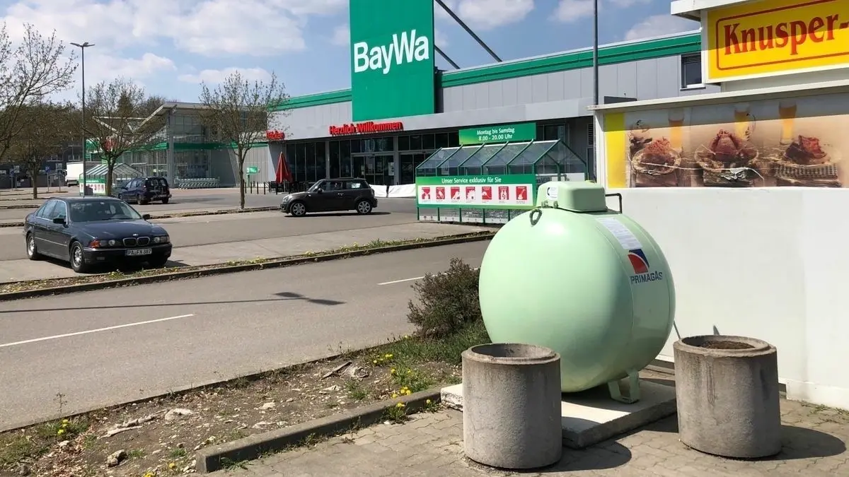 Baywa in NeuUlm Stadt erlaubt FitnessStudio im Baumarkt swp.de