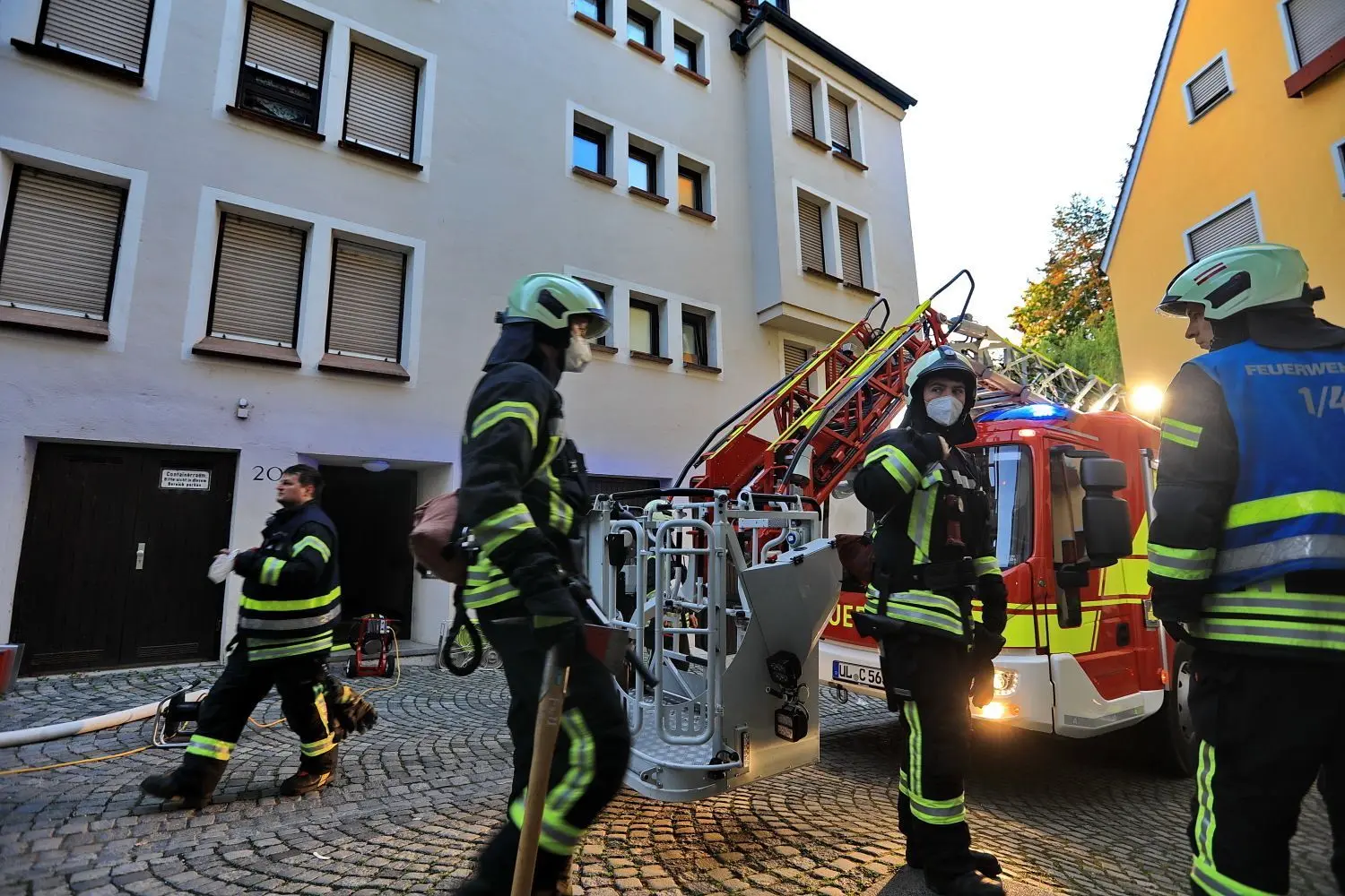 73 hauptberufliche und 520 ehrenamtiliche Feuerwehrleute zählt die Ulmer Feuerwehr derzeit.
