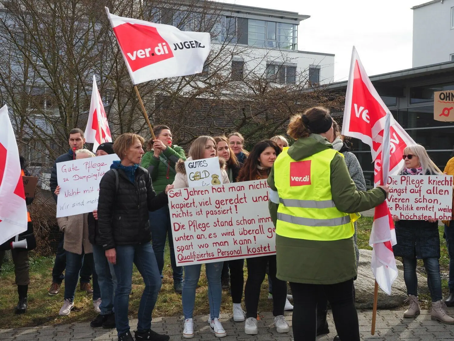 Warnstreik an der Ehinger Klinik: Bei den Beschäftigten war viel Frust zu spüren.