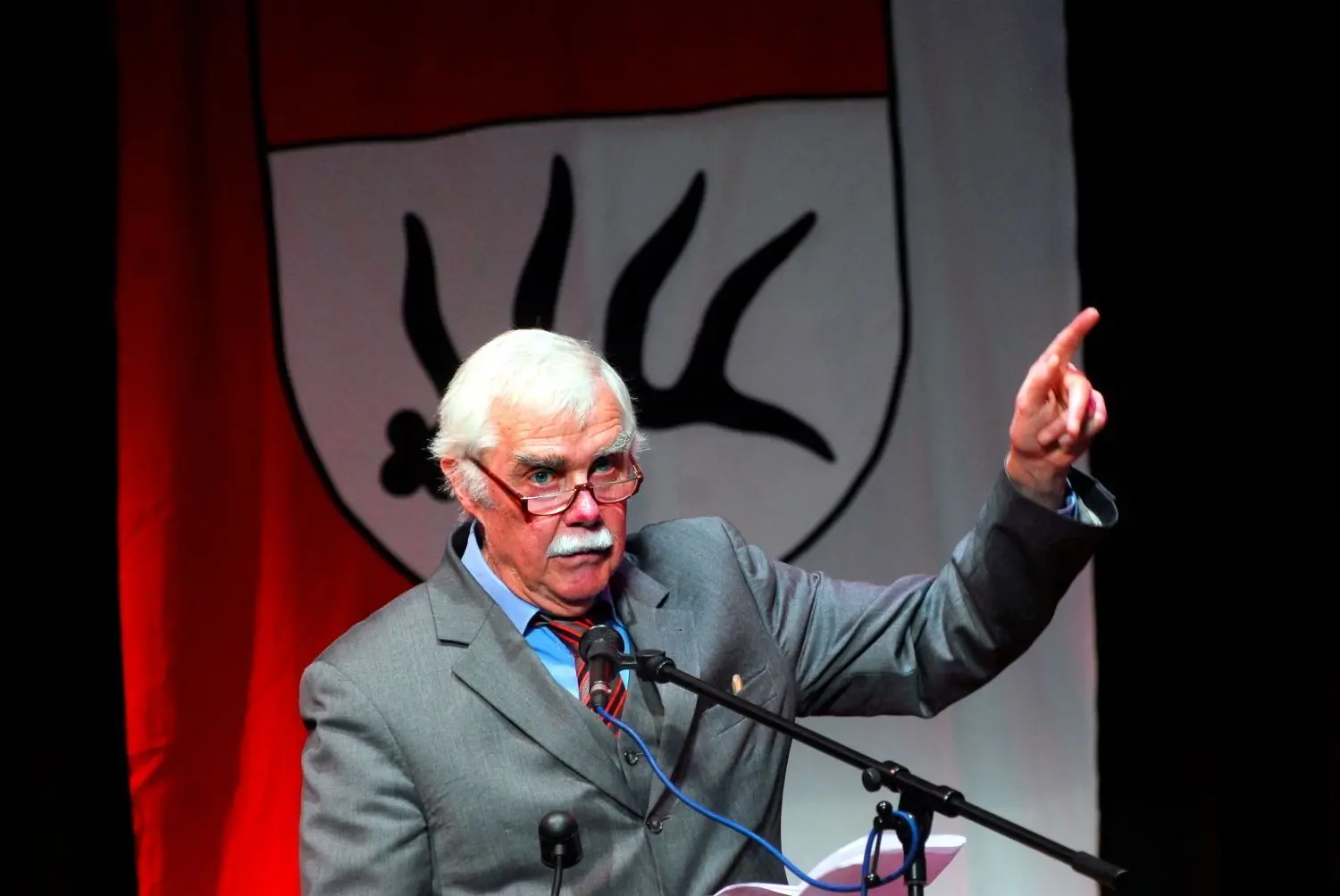 F.W. Bernstein.