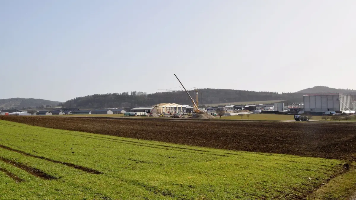 Gegenüber dem Industriegebiet West 4. Abschnitt können jetzt die Planungen für den 5. Abschnitt in Angriff genommen werden.⇥
Münsingen Industriegebiet, ub