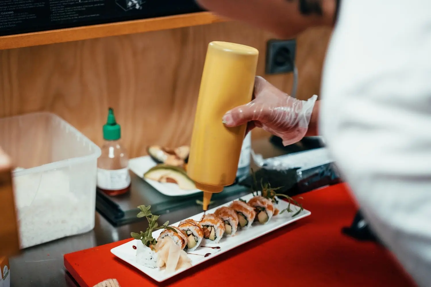 Geschäftsführer Lee Tuananh möchte Sushi auch für den kleinen Geldbeutel anbieten.
