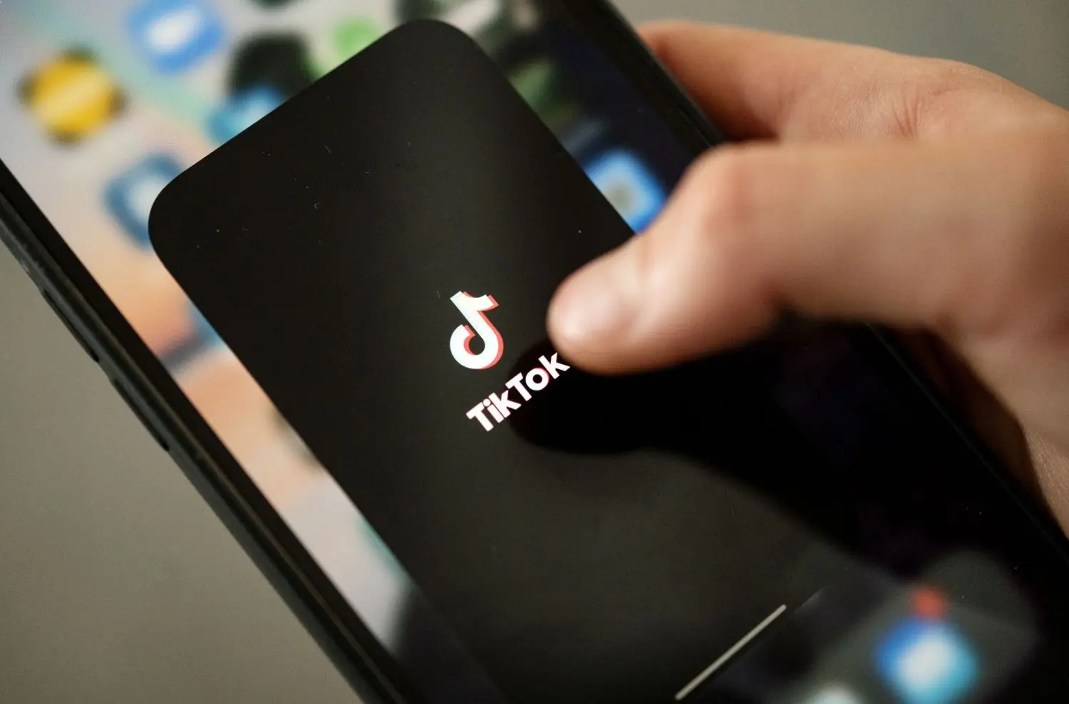 Das soziale Netzwerk TikTok wird unter Kindern immer beliebter.