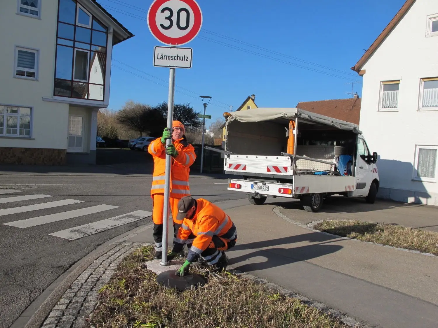 Das Fundament war vorbereitet, am Montag ging es daher schnell.