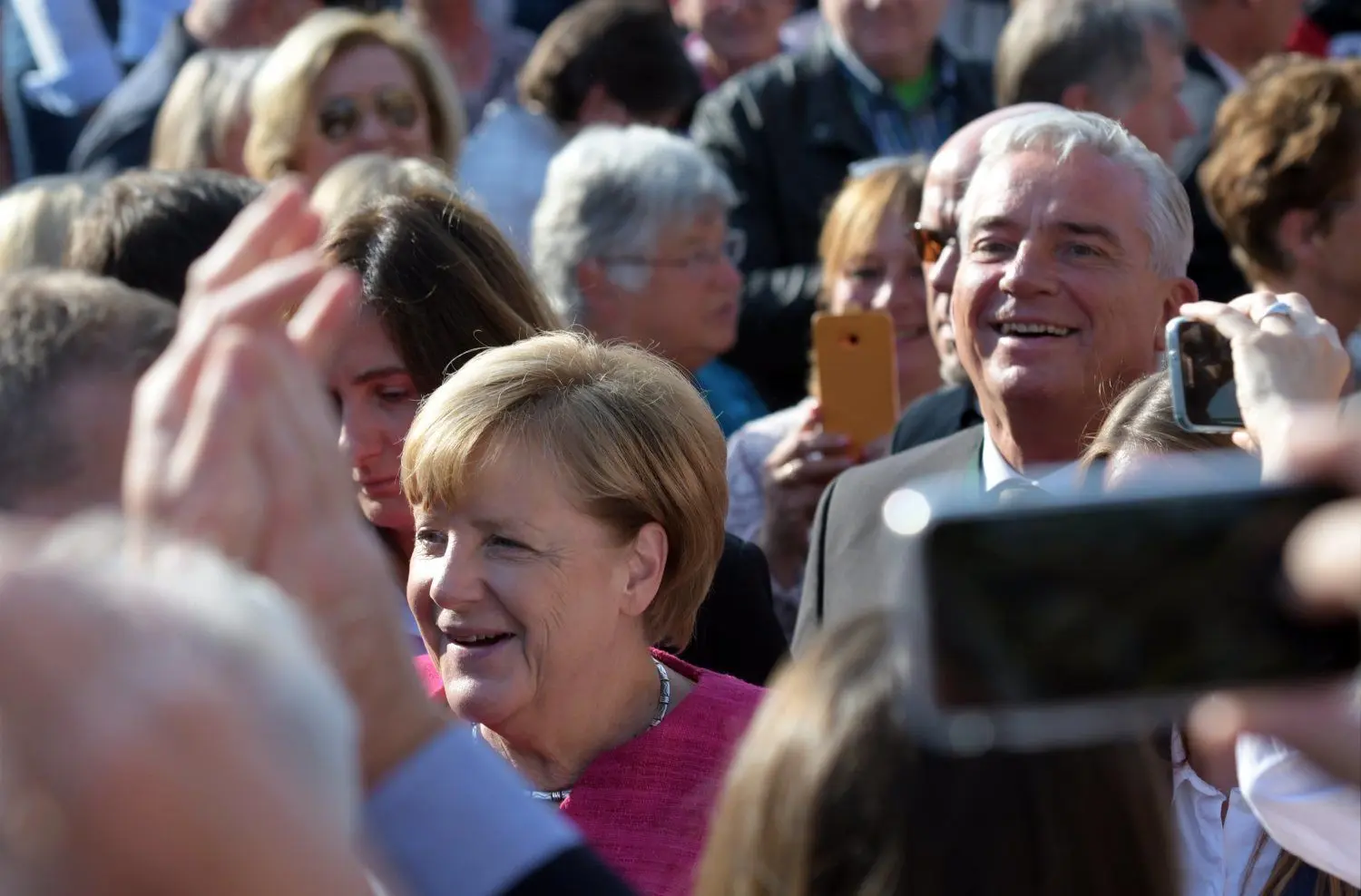 Angela Merkel bei einem Auftritt 2017 in Ulm: Das Bad in der Menge mit Polit-Promis fällt diesmal aus.⇥
