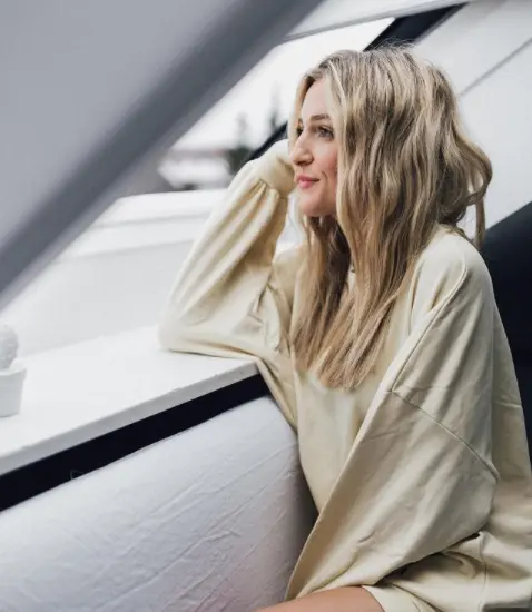 Die Influencerin Karo Kauer muss nach einem positiven Corona-Test für 14 Tage in Quarantäne.