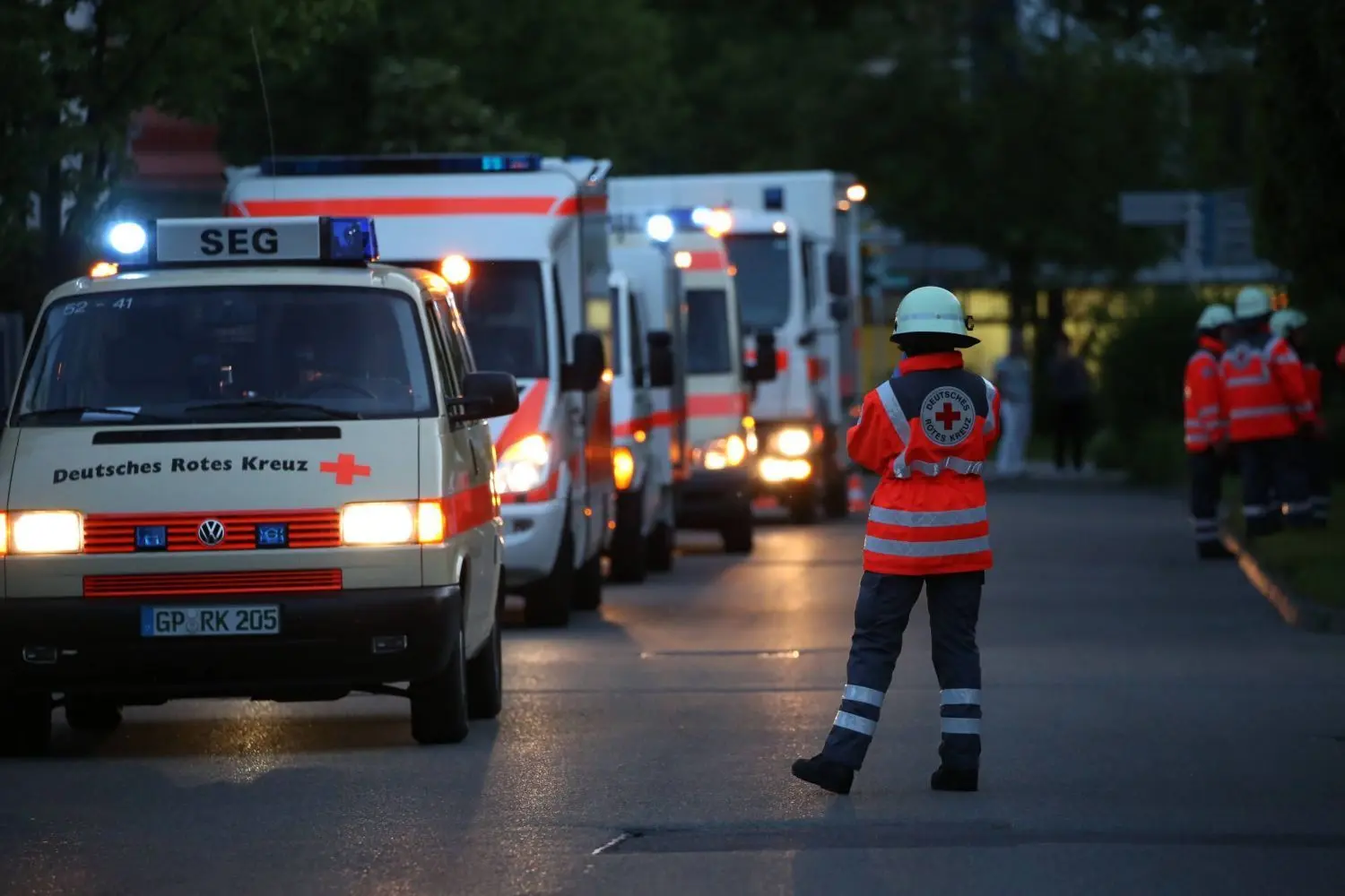Großeinsatz nach einer Explosion in einem Gingener Wohnhaus in der Bahnhofstraße.