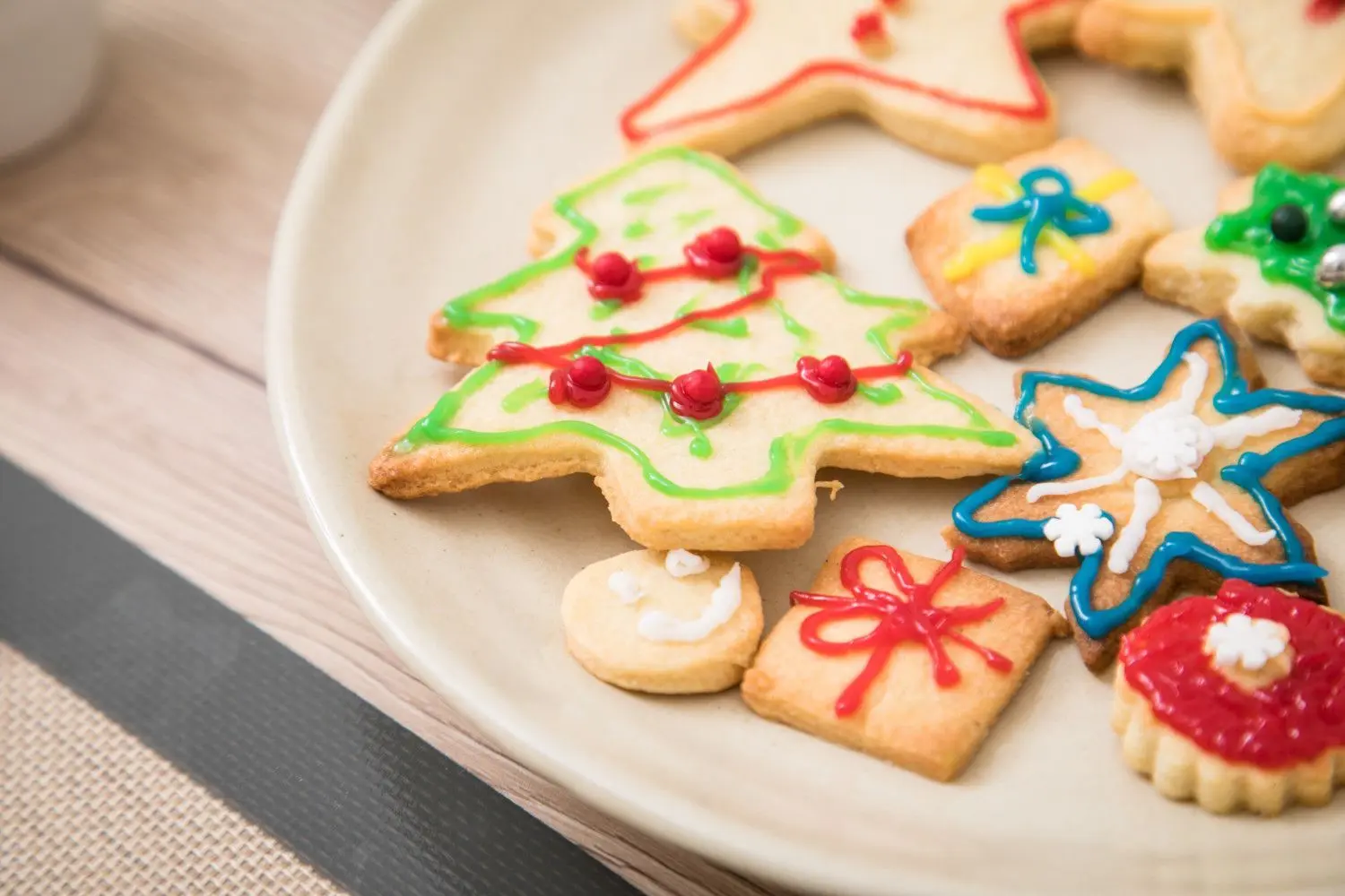 Weihnachtsplätzchen sollten nur in Maßen genossen werden. Aber gerade Kindern muss man erklären, wie viel Süßes erlaubt ist.⇥