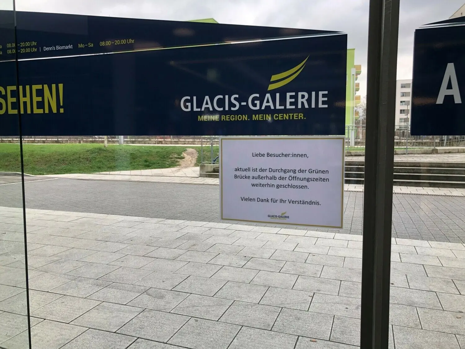 Vertragsbruch? Eigentlich müsste das Einkaufszentrum bis in die Nacht hinein für Radler durchlässig sein.