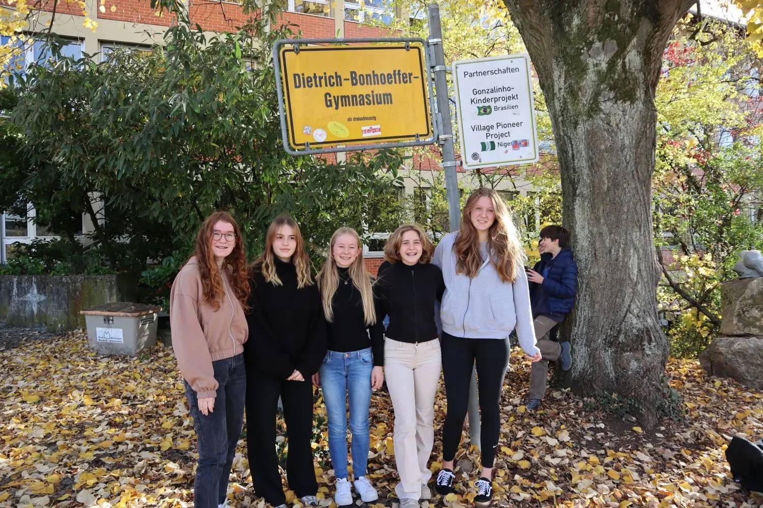 G8 oder G9? Die SMV-Mitglieder Emma Sonntag, Jelena Löchner, Lara Bangert, Lena Metzger und Carolin Moersch vom Metzinger Dietrich-Bonhoeffer-Gymnasium haben dazu eine klare Meinung.