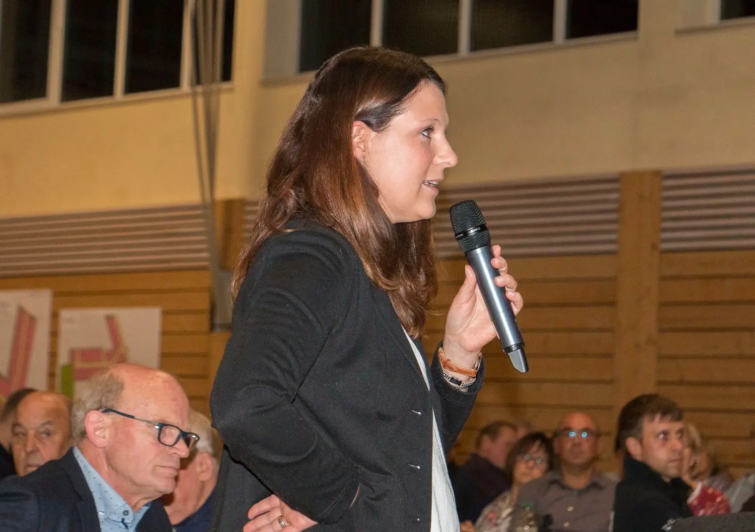 Die Schulleiter Simone Frank und Johannes Bartenbach (links) haben große Bedenken wegen der geplanten Umnutzung des Hauptschulgebäudes für die Kinderbetreuung in Böhmenkirch.
