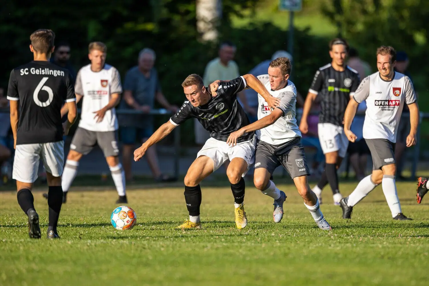 Die Geislinger Kicker beherrschen gegen den TV Deggingen I das Geschehen. Am Ende siegt die Zweite des Sport-Clubs mit 3:1.