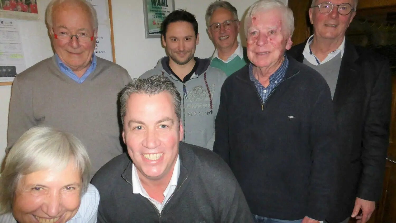 Die Geehrten des TC Hechingen (hinten von links): Peter Jehs, Ruben Steffen, Guido Brunner, Ernst Balbach, Prof. Ingo Hauffe; vorne von links: Andrea Heinzel, Thomas Strobel.⇥