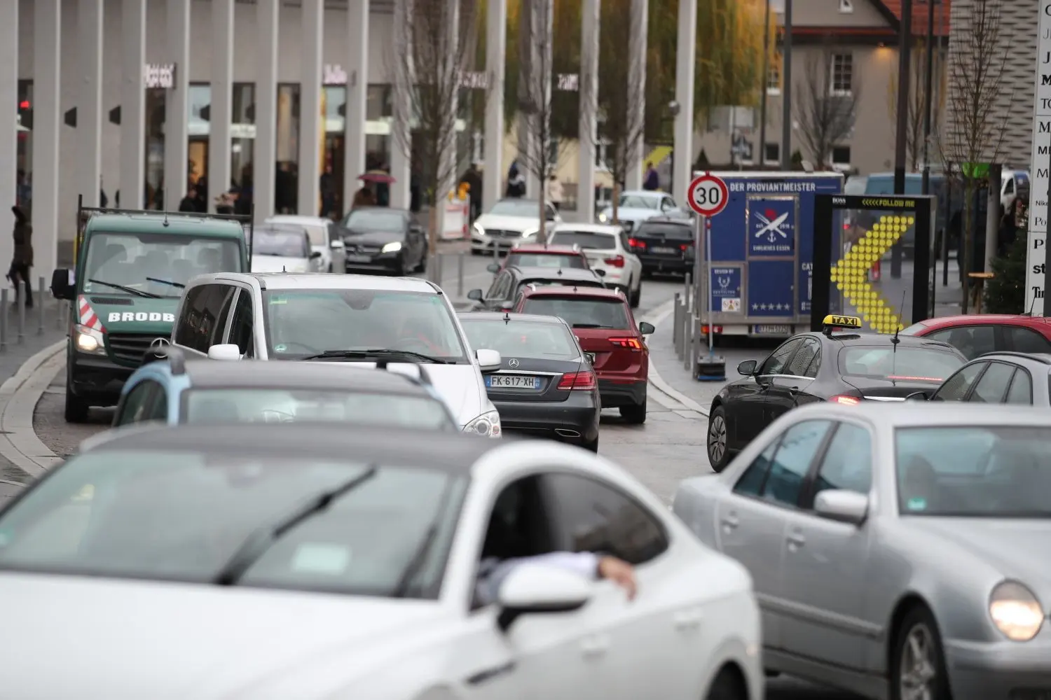 Ein Bild aus dem vergangenen Jahr. Der „Black Friday“ endete in einem Verkehrschaos.⇥