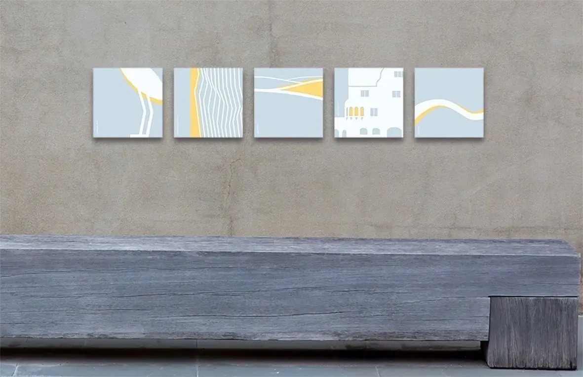 Die Siebdruck-Bilder hinter Acryl können auch nebeneinander gehängt werden.