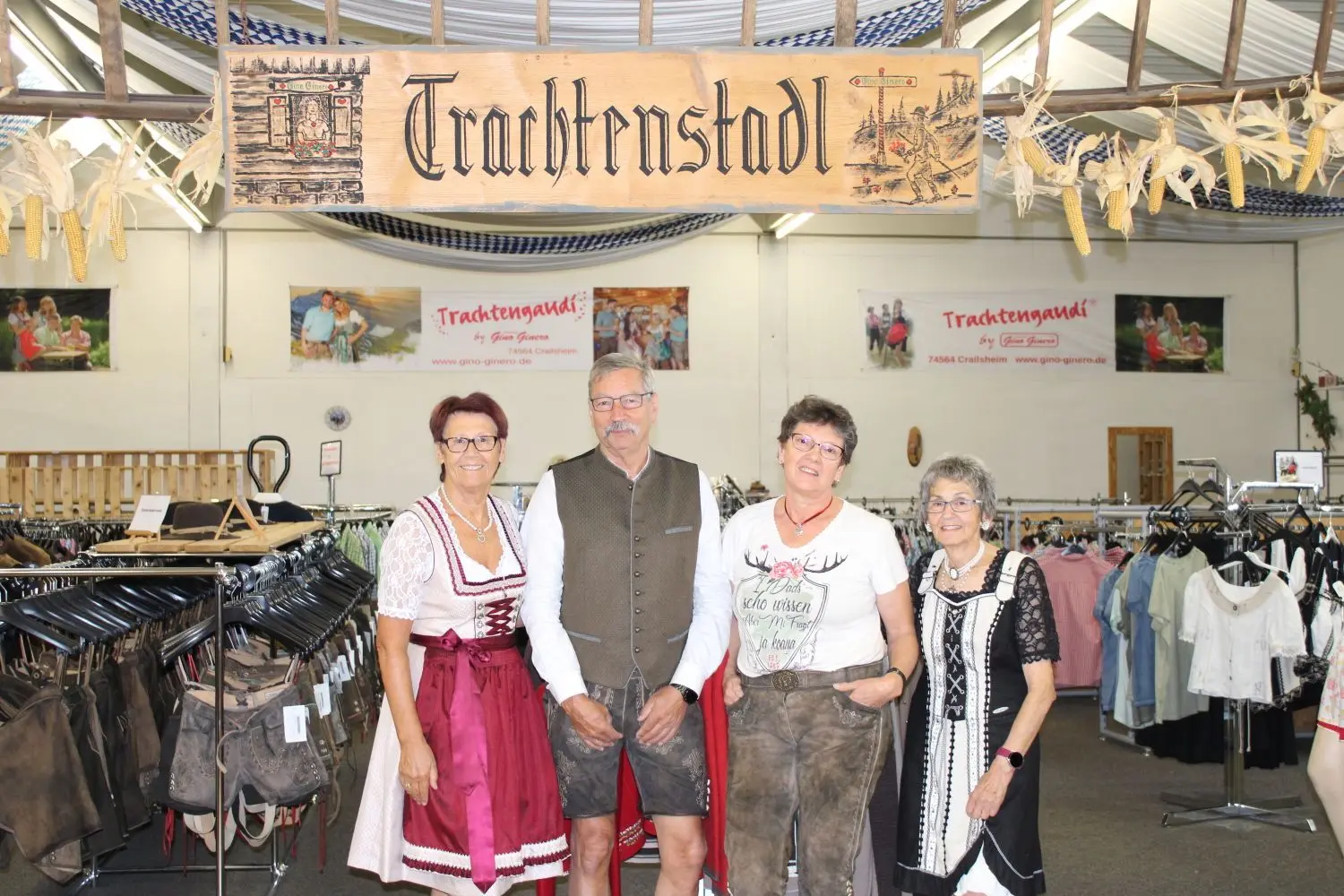 Das Team von Gino Ginero bedankt sich für die langjährige Treue: Margit Kast, Günter Muntzinger, Birgit Schenkel und Marlene Müller (von links).