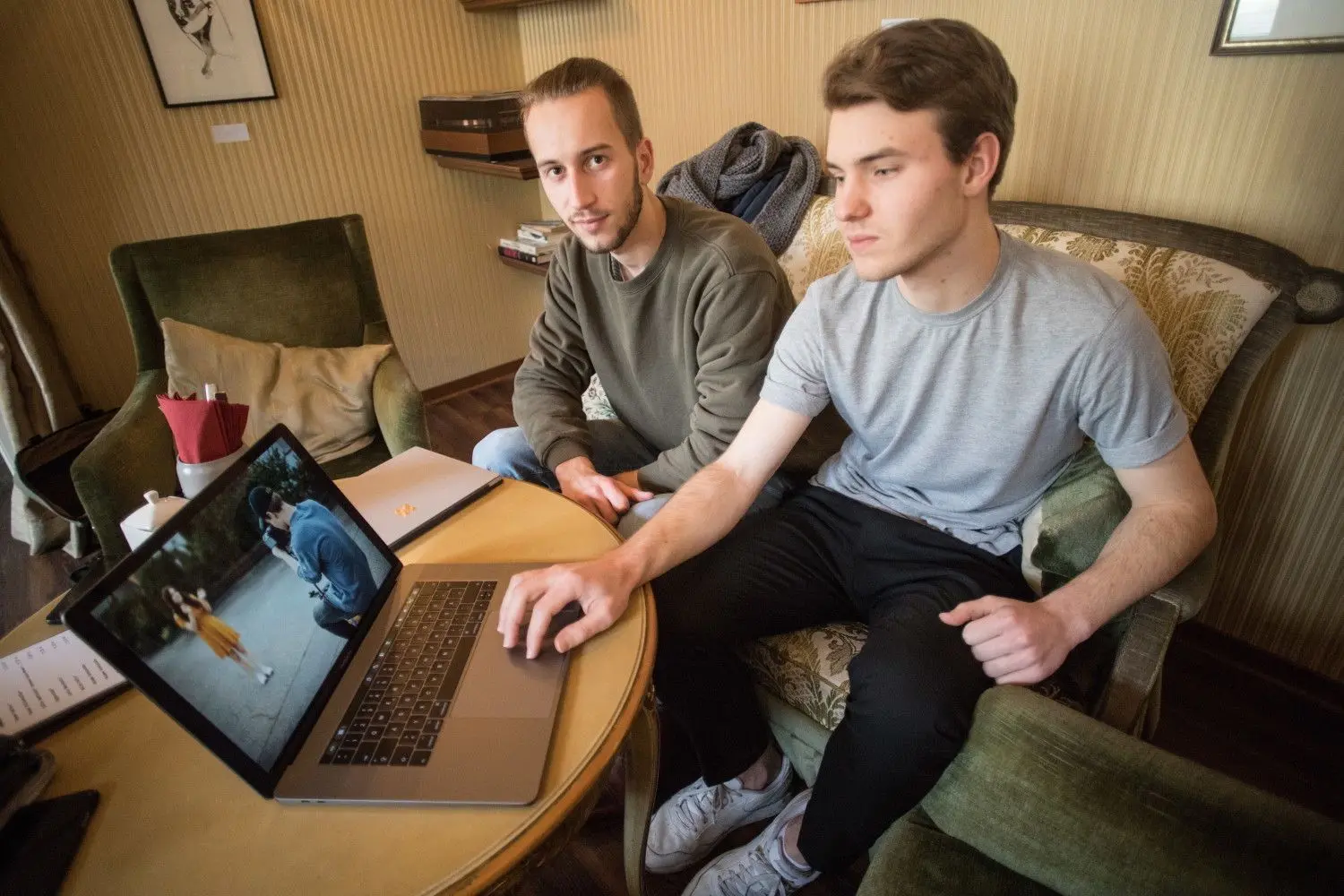 Junge Filmemacher aus dem Kreis: Florian Josephowitz (l.) und Nils Mornhinweg. Sein Zwillingsbruder Steffen ist gerade für einen Auslandsaufenthalt in London.