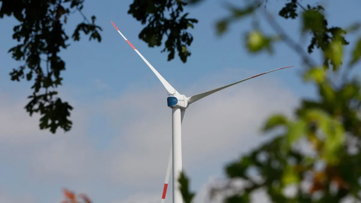 Bei Donzdorf soll ein Windenergie-Testfeld entstehen (Symbolbild).
Schuler-Windrad bei Stötten, WEA, Windkraft