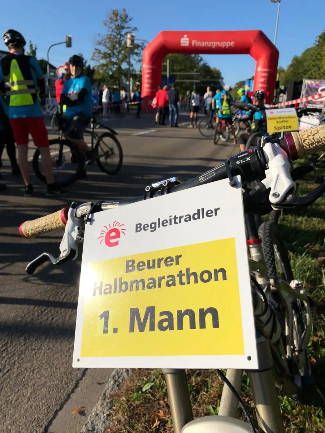 Hunderte Helfer sind heute ebenfalls am Start.