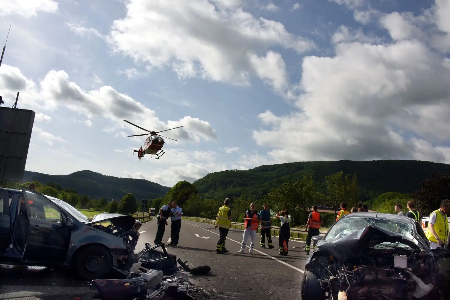 Schwerer Unfall auf der B 312 zwischen Pfullingen und Unterhausen.