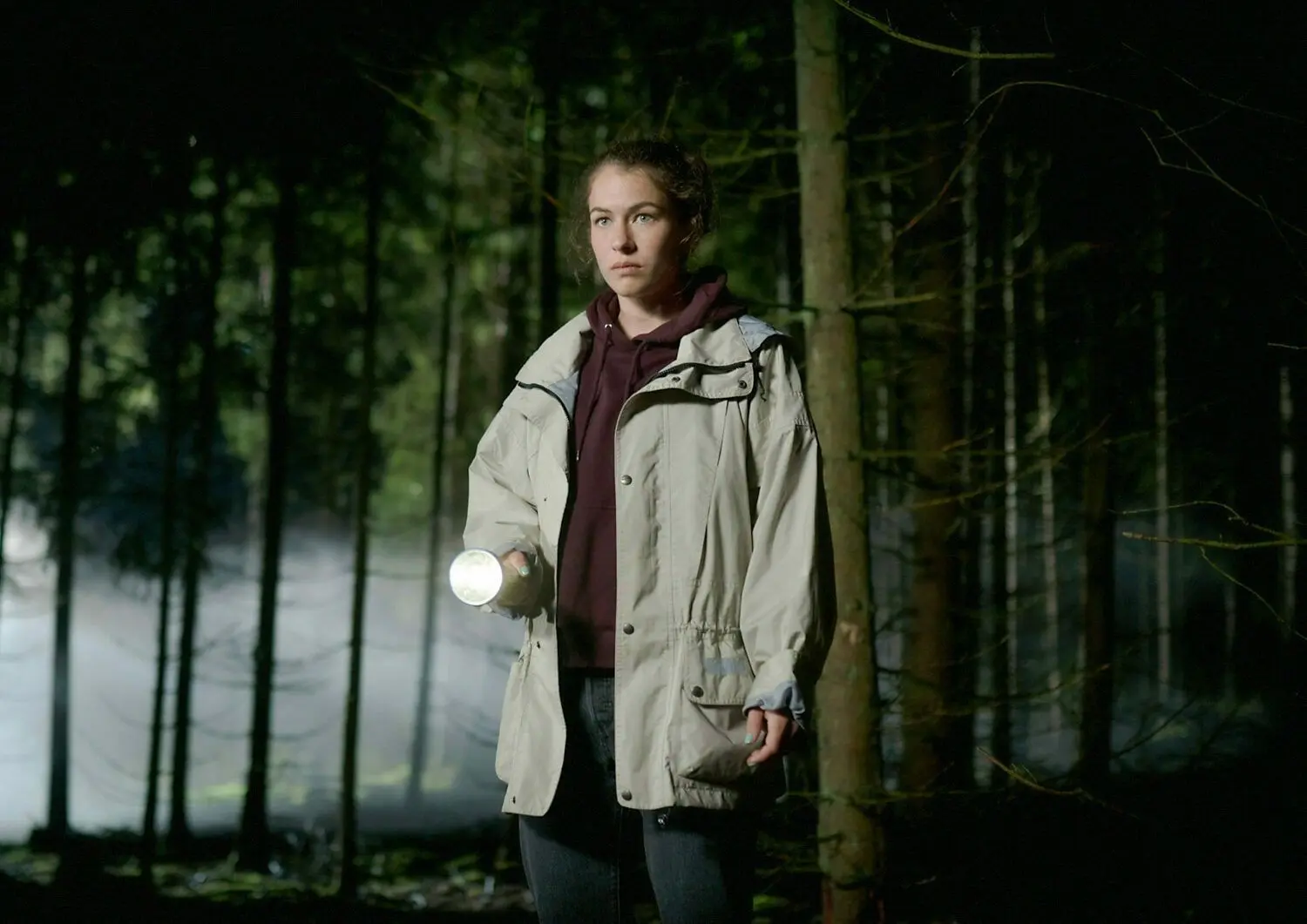 Henriette Confurius als Anja Grimm in dem Film „Schweigend steht der Wald“.⇥⇥