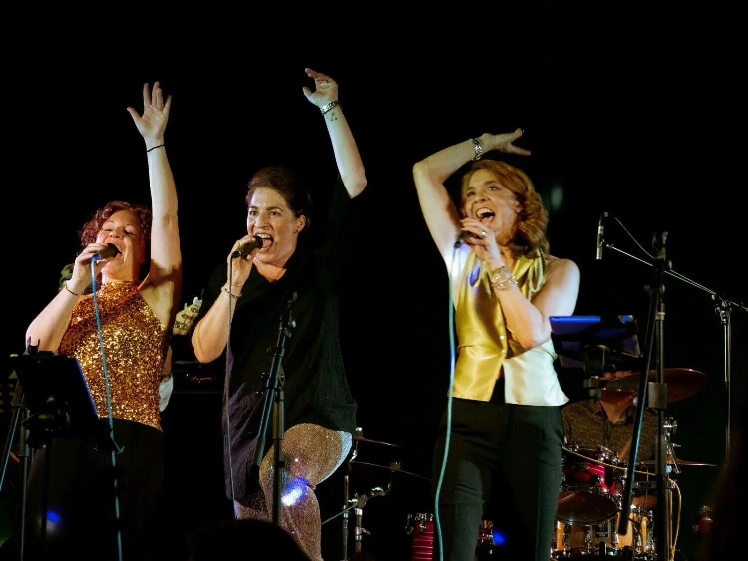 Verbreiteten Freude: Petra Roth, Nina Stemann und Isabel Bindeus.⇥