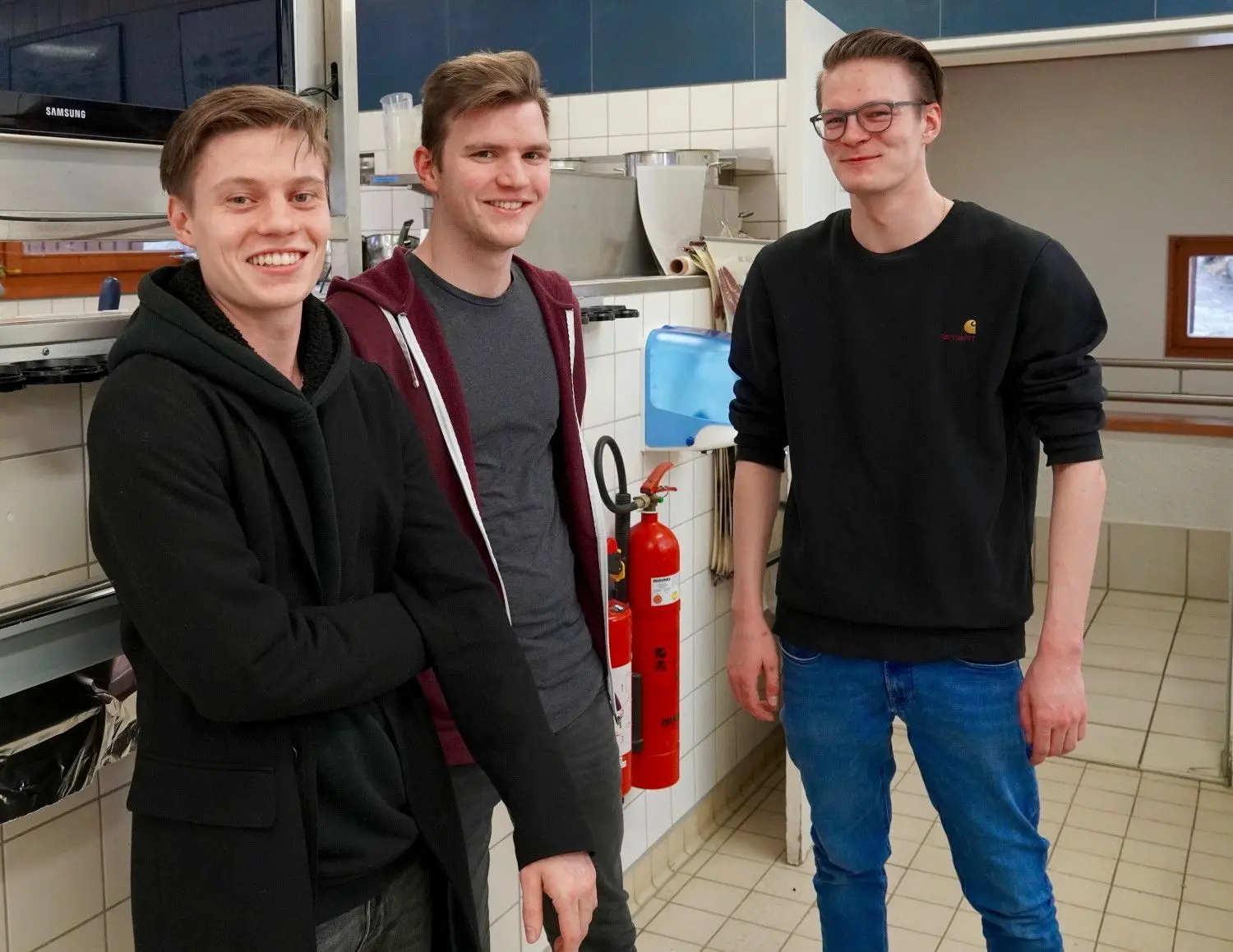 Die Auszubildenden David Höfer (von links), Semian Finné und Tobias Hinze lernen derzeit in Bad Überkingen. ⇥