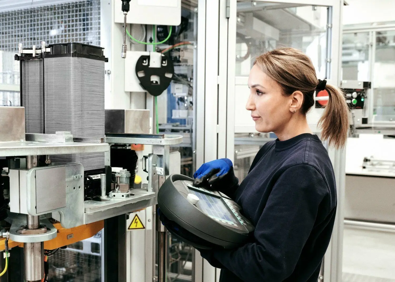 So sehen sie aus: Brennstoffzellenstack-Plattformen aus dem Joint Venture EKPO Fuel Cell Technologies.⇥