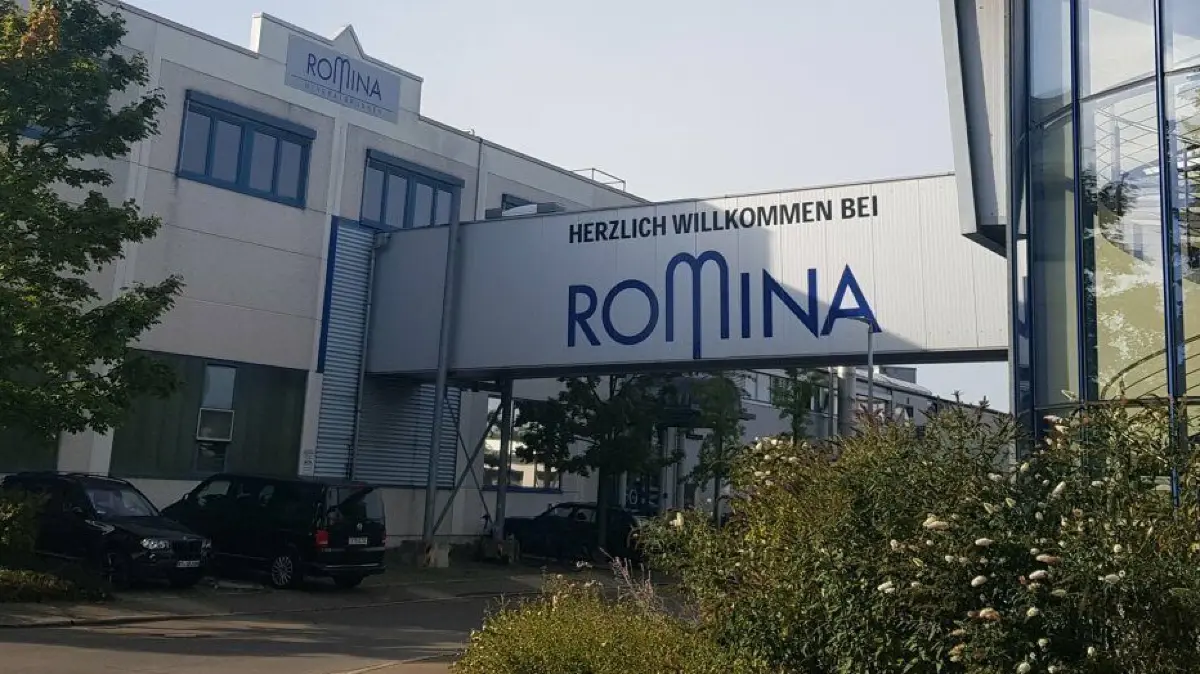 Romina will seine Logistikflächen trotz der aktuellen Krise erweitern. Das Unternehmen hat allerdings auch angekündigt, dass die Preise für Getränke steigen werden.⇥
Romina will seine Logistikflächen trotz der aktuellen Krise erweitern. Das Unternehmen hat allerdings auch angekündigt, dass die Preise für Getränke steigen werden.