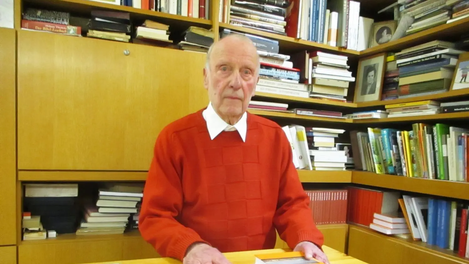 Adolf Vees, inzwischen 85 Jahre alt, schreibt noch immer im Geiste der Aufklärung. Im siebten Buch des Hechingers, das soeben erschienen ist, geht es um Feldpostbriefe.