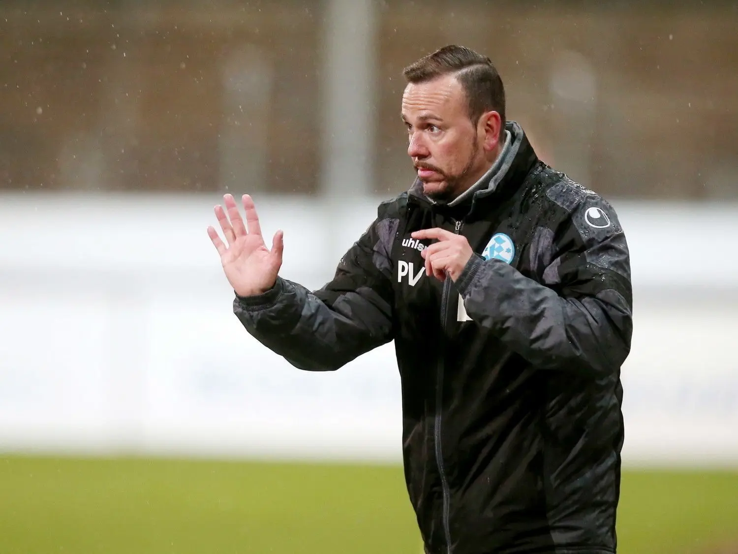 Der Fußballtrainer aus Dettingen in Aktion, hier noch in Diensten der Stuttgarter Kickers.⇥
