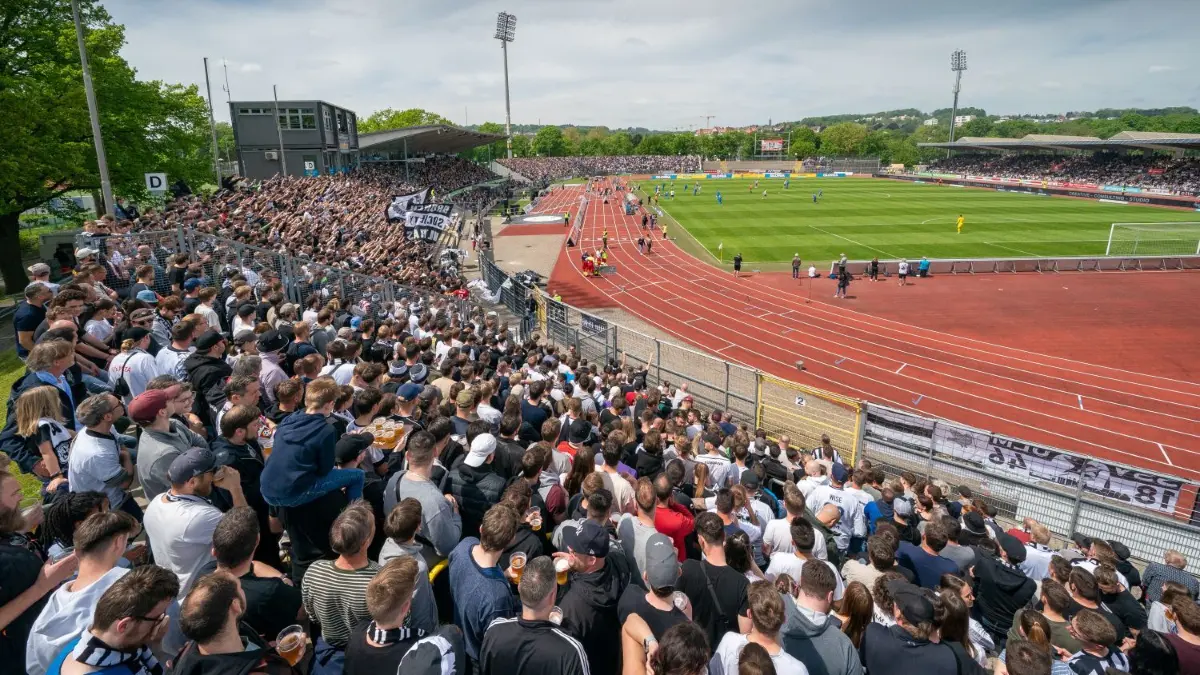 In dieser Saison so voll wie lange nicht mehr: das Ulmer Donaustadion.
SSV Ulnm Fussball Aufstieg Zusachauer Stadion