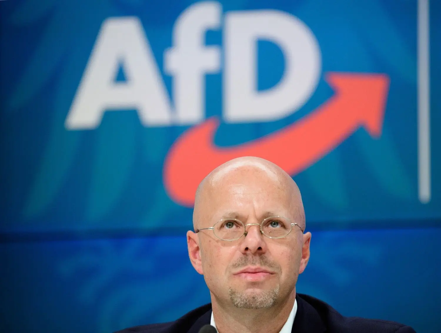 Umstritten: Bleibt Andreas Kalbitz in der AfD, fürchten viele eine Beobachtung durch den Verfassungsschutz. ⇥