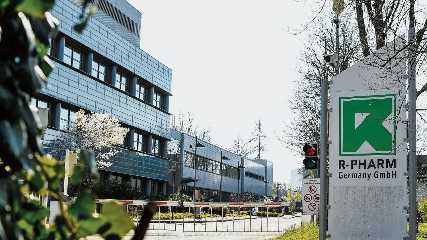 Traditionsreicher Standort: Zuerst produzierte dort die Firma Heinrich Mack. 1971 übernahm der US-Konzern Pfizer das Werk, seit 2014 gehört es dem russischen Unternehmen R-Pharm.