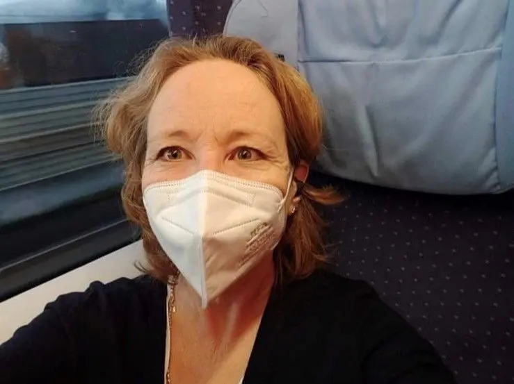 Karin Funk muss mehrfach in der Woche von Ulm nach Stuttgart fahren. Ihr bevorzugtes Transportmittel, die Bahn, fällt jetzt aber aus. Was also tun?