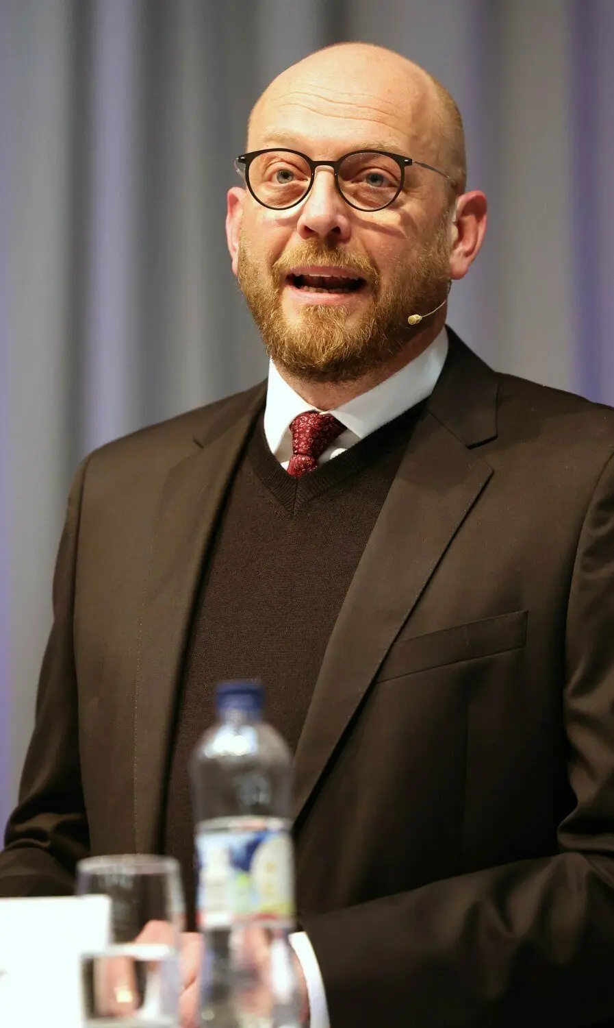 Florian Bauer hat sich am Donnerstag den Fragen der St. Johanner gestellt. ⇥