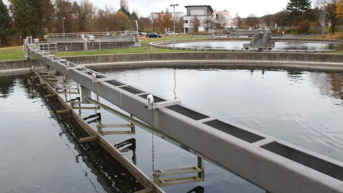 In der Kläranlage wird das Abwasser auf Corona getestet.
Sa-Thema Samstagsthema Kläranlage Göppingen Klärwerk