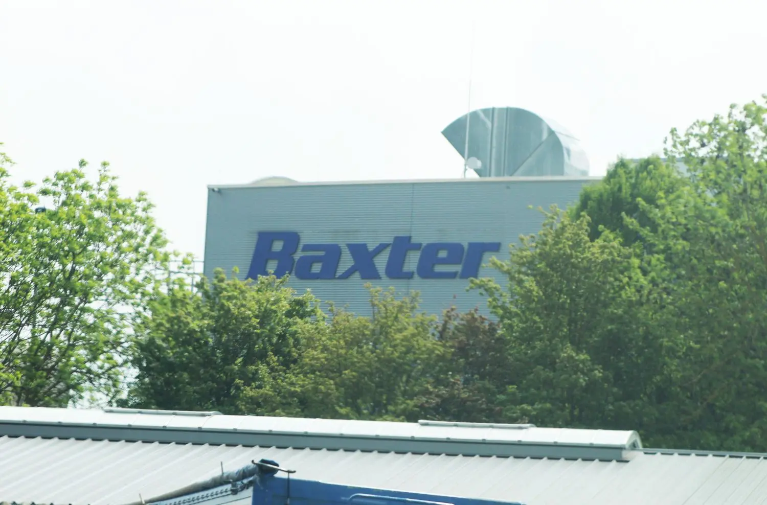 Aktuell im Fokus: das Baxter-Werk in der Hechinger Holger-Crafoord-Straße.⇥