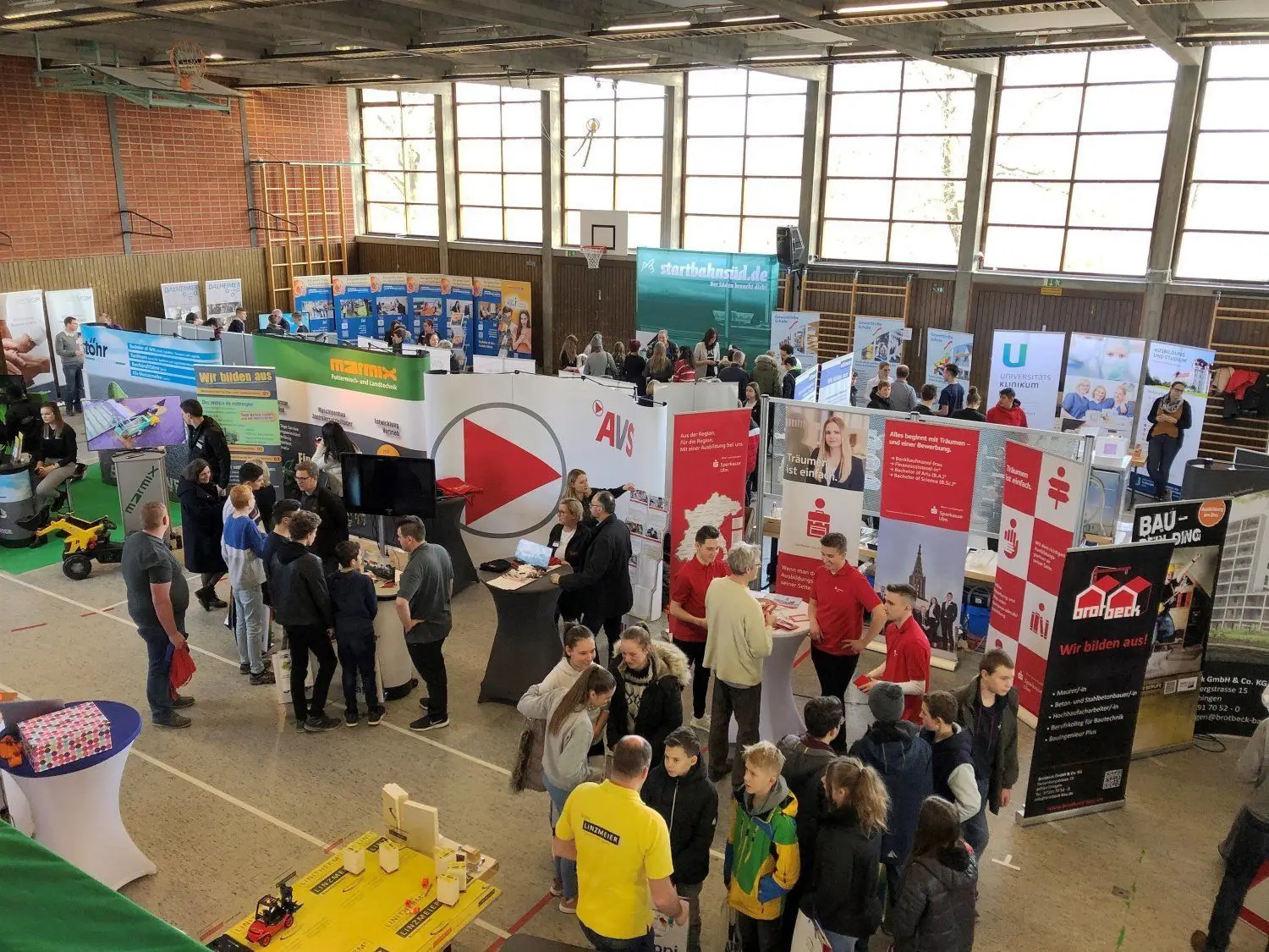 So wie jetzt bei der Munderkinger Messe wird es am Dienstag auch in Münsingen bei der BAM ein breites Angebot an Informationen für Jugendliche geben.