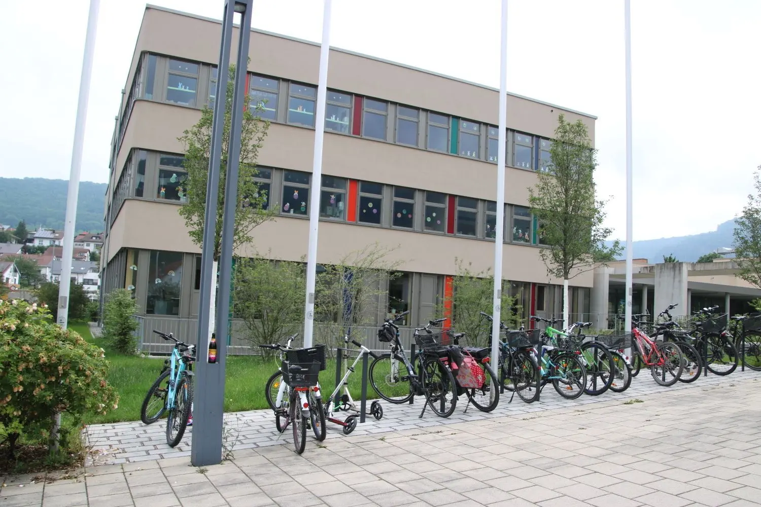 Nach acht Jahren findet in Dettingen endlich wieder ein Schulfest statt und damit das erste in der neuen, gemeinsamen Schillerschule. ⇥