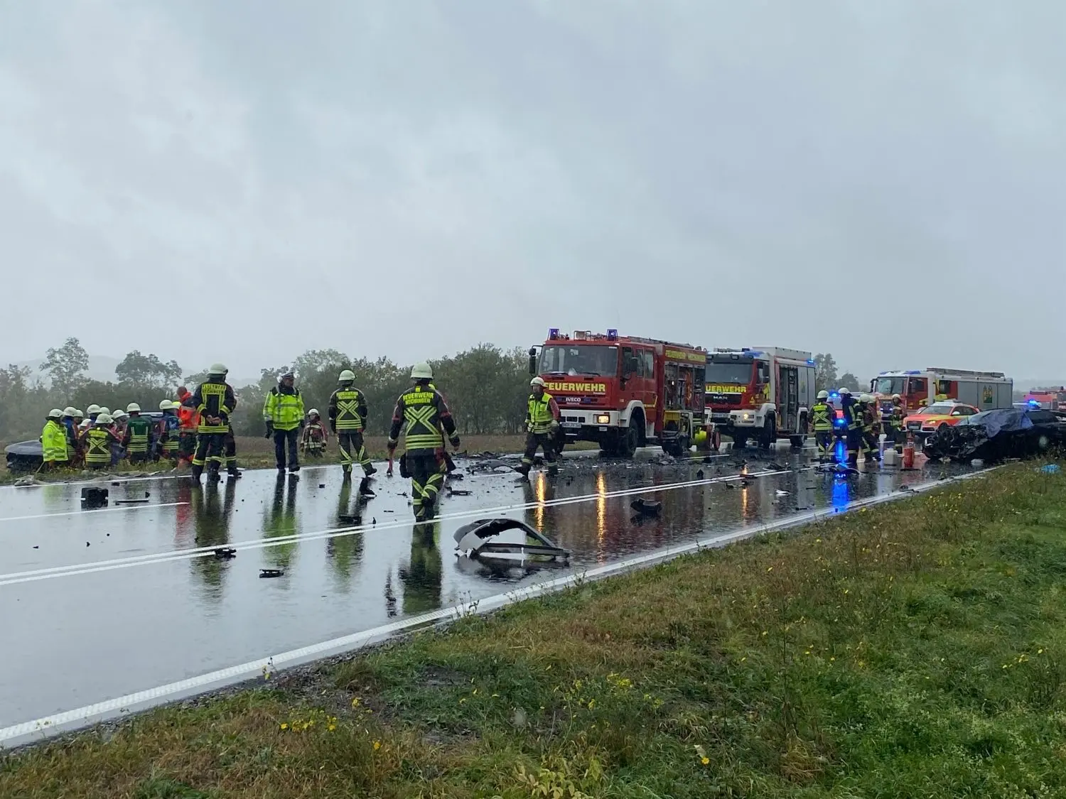 Schon wieder hat sich am Samstagnachmittag auf der B 32 zwischen Hechingen und Schlatt ein verheerender Unfall ereignet. Zwei Frauen starben. Es waren die Todesopfer Nummer 3 und 4 auf diesem Streckenabschnitt in diesem Jahr.