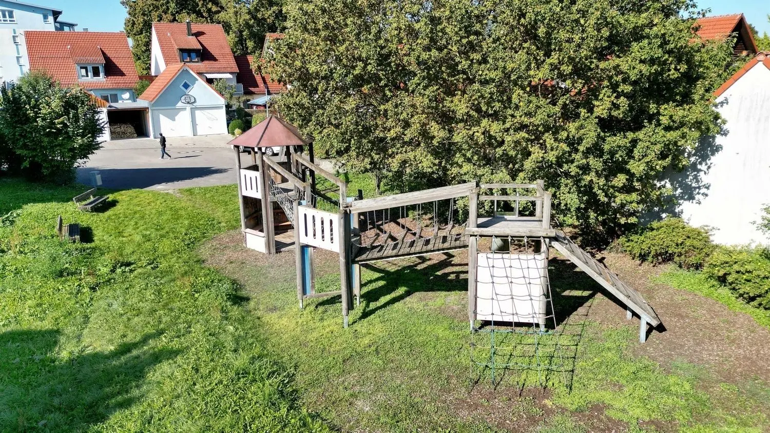 Einer der Spielplätze, der aufgegeben werden könnte. Am Landgraben in der Mittelhöhe plant die Stadt mit zwei Bauplätzen. ⇥